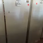 LOTE 471 - 01 GELADEIRA MARCA CONSUL 220V. (NO ESTADO) ATENÇÃO! FAZER A VISITAÇÃO ANTES DE ARREMATAR, NÃO SABEMOS SE FUNCIONA. LEILÃO NÃO TEM GARANTIA E NEM DEVOLUÇÃO, SUJEITO A POSSÍVEIS AVARIAS VISÍVEIS/OCULTAS E/OU AUSÊNCIA DE COMPONENTES.