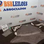LOTE 410 - 01 AVENTAL P/AÇOUGUEIRO. (NO ESTADO) ATENÇÃO! FAZER A VISITAÇÃO ANTES DE ARREMATAR, NÃO SABEMOS SE FUNCIONA. LEILÃO NÃO TEM GARANTIA E NEM DEVOLUÇÃO, SUJEITO A POSSÍVEIS AVARIAS VISÍVEIS/OCULTAS E/OU AUSÊNCIA DE COMPONENTES.