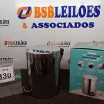 LOTE 330 - 01 LIXEIRA EM INOX COM PEDAL 12L MARCA MOOD. (NO ESTADO) ATENÇÃO! FAZER A VISITAÇÃO ANTES DE ARREMATAR, NÃO SABEMOS SE FUNCIONA. LEILÃO NÃO TEM GARANTIA E NEM DEVOLUÇÃO, SUJEITO A POSSÍVEIS AVARIAS VISÍVEIS/OCULTAS E/OU AUSÊNCIA DE COMPONENTES.