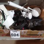 LOTE 504 - 01 LOTE C/ VÁRIOS HEADSETS E CHUVEIROS MARCAS E MODELOS DIVERSOS.  (NO ESTADO) ATENÇÃO! FAZER A VISITAÇÃO ANTES DE ARREMATAR, NÃO SABEMOS SE FUNCIONA. LEILÃO NÃO TEM GARANTIA E NEM DEVOLUÇÃO, SUJEITO A POSSÍVEIS AVARIAS VISÍVEIS/OCULTAS E/OU AUSÊNCIA DE COMPONENTES.