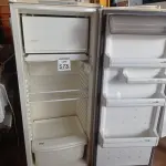 LOTE 573 - 01 GELADEIRA MARCA CONSUL 220V. (NO ESTADO) ATENÇÃO! FAZER A VISITAÇÃO ANTES DE ARREMATAR, NÃO SABEMOS SE FUNCIONA. LEILÃO NÃO TEM GARANTIA E NEM DEVOLUÇÃO, SUJEITO A POSSÍVEIS AVARIAS VISÍVEIS/OCULTAS E/OU AUSÊNCIA DE COMPONENTES.