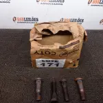 LOTE 171 - 20 - PARAFUSOS DE RODA 96MM FEY (NO ESTADO, NÃO SABEMOS SE FUNCIONA. LEILÃO NÃO TEM GARANTIA E NEM DEVOLUÇÃO, SUJEITO A POSSÍVEIS AVARIAS VISÍVEIS/OCULTAS E/OU AUSÊNCIA DE COMPONENTES)