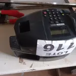 LOTE 116 - 01 - RELÓGIO PONTO HENRY SUPER FACIL (NO ESTADO, NÃO SABEMOS SE FUNCIONA. LEILÃO NÃO TEM GARANTIA E NEM DEVOLUÇÃO, SUJEITO A POSSÍVEIS AVARIAS VISÍVEIS/OCULTAS E/OU AUSÊNCIA DE COMPONENTES)