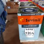 LOTE 120 - 01 LATA DE TINTA BASE COR BRANCO 16L ACRÍLICO PREMIUM MARCA SUVINIL (NO ESTADO, NÃO SABEMOS SE FUNCIONA. LEILÃO NÃO TEM GARANTIA E NEM DEVOLUÇÃO, SUJEITO A POSSÍVEIS AVARIAS VISÍVEIS/OCULTAS E/OU AUSÊNCIA DE COMPONENTES)