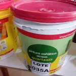 LOTE 035 - 01 BALDE DE ADITIVO IMPERMEABILIZANTE P/PINTURA ASFÁLTICA MARCA QUARTZOLIT 18L (NO ESTADO, NÃO SABEMOS SE FUNCIONA. LEILÃO NÃO TEM GARANTIA E NEM DEVOLUÇÃO, SUJEITO A POSSÍVEIS AVARIAS VISÍVEIS/OCULTAS E/OU AUSÊNCIA DE COMPONENTES)