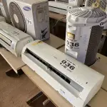 LOTE 036 - 01 KIT AR-CONDICIONADO COMFEE 12000 BTUS (NO ESTADO, NÃO SABEMOS SE FUNCIONA. LEILÃO NÃO TEM GARANTIA E NEM DEVOLUÇÃO, SUJEITO A POSSÍVEIS AVARIAS VISÍVEIS/OCULTAS E/OU AUSÊNCIA DE COMPONENTES)