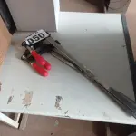 LOTE 050 - 03 - GRAMPOS SARGENTO PROFISSIONAL PARA MARCENEIRO (NO ESTADO, NÃO SABEMOS SE FUNCIONA. LEILÃO NÃO TEM GARANTIA E NEM DEVOLUÇÃO, SUJEITO A POSSÍVEIS AVARIAS VISÍVEIS/OCULTAS E/OU AUSÊNCIA DE COMPONENTES)