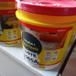 LOTE 065 - 01 BALDE DE ADITIVO IMPERMEABILIZANTE P/ARGAMASSA MARCA QUARTZOLIT 18L (NO ESTADO, NÃO SABEMOS SE FUNCIONA. LEILÃO NÃO TEM GARANTIA E NEM DEVOLUÇÃO, SUJEITO A POSSÍVEIS AVARIAS VISÍVEIS/OCULTAS E/OU AUSÊNCIA DE COMPONENTES)
