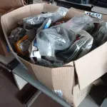 LOTE 105 - APROXIMADO 70 ITENS AUTOMOTIVOS DIVERSOS (NO ESTADO, NÃO SABEMOS SE FUNCIONA. LEILÃO NÃO TEM GARANTIA E NEM DEVOLUÇÃO, SUJEITO A POSSÍVEIS AVARIAS VISÍVEIS/OCULTAS E/OU AUSÊNCIA DE COMPONENTES)