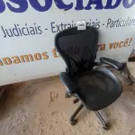 LOTE 046 - 01 CADEIRA HERMAN MILLER (HERMAN MILLER CHAIR). (NO ESTADO EM QUE SE ENCONTRA. SUJEITO A AVARIAS OCULTAS/VISÍVEIS.)