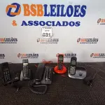 LOTE 031 - 05 APARELHOS DE TELEFONE SENDO 04 S/FIO MARCAS E MODELOS DIVERSOS. (NO ESTADO) ATENÇÃO! FAZER A VISITAÇÃO ANTES DE ARREMATAR, NÃO SABEMOS SE FUNCIONA. LEILÃO NÃO TEM GARANTIA E NEM DEVOLUÇÃO, SUJEITO A POSSÍVEIS AVARIAS VISÍVEIS/OCULTAS E/OU AUSÊNCIA DE COMPONENTES.