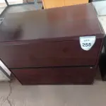 LOTE 255 - 01 GAVETEIRO EM MADEIRA (DRAWER). (NO ESTADO EM QUE SE ENCONTRA. SUJEITO A AVARIAS OCULTAS/VISÍVEIS.)