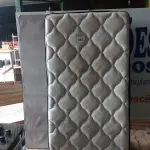 LOTE 231 - 01 COLCHÃO SOLTEIRO C/ BASE (SINGLE MATTRESS). (NO ESTADO EM QUE SE ENCONTRA. SUJEITO A AVARIAS OCULTAS/VISÍVEIS.) BH1442J 