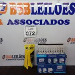 LOTE 072 - 01 CAIXA C/04 DISJUNTORES TRIFÁSICOS MARCA SOPRANO E 01 CAIXA C/01 TRIFÁSICO E 04 BIFÁSICOS SOPRANOS E 07 ESTILETES MARCA FERTAK TOOLS (NOVO). (NO ESTADO) ATENÇÃO! FAZER A VISITAÇÃO ANTES DE ARREMATAR, NÃO SABEMOS SE FUNCIONA. LEILÃO NÃO TEM GARANTIA E NEM DEVOLUÇÃO, SUJEITO A POSSÍVEIS AVARIAS VISÍVEIS/OCULTAS E/OU AUSÊNCIA DE COMPONENTES.