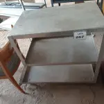LOTE 257 - 01 CARRINHO DE APOIO SEM RODAS (SUPPORT TROLLEY WITHOUT WHEELS). (NO ESTADO EM QUE SE ENCONTRA. SUJEITO A AVARIAS OCULTAS/VISÍVEIS.)