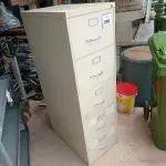 LOTE 266 - 01 ARMÁRIO DE FERRO 05 GAVETAS (IRON CABINET WITH 5 DRAWERS). (NO ESTADO EM QUE SE ENCONTRA. SUJEITO A AVARIAS OCULTAS/VISÍVEIS.)