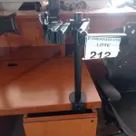 LOTE 212 - 01 SUPORTE PARA MONITOR (MONITOR STAND). (NO ESTADO EM QUE SE ENCONTRA. SUJEITO A AVARIAS OCULTAS/VISÍVEIS.)