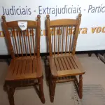 LOTE 189 - 02 CADEIRAS (CHAIRS). (NO ESTADO EM QUE SE ENCONTRA. SUJEITO A AVARIAS OCULTAS/VISÍVEIS.) BH1530P/ BH1530S