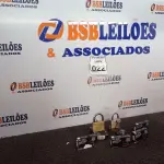 LOTE 022 - 06 CADEADOS TAMANHOS DIVERSOS MARCA PADO (NOVO). (NO ESTADO) ATENÇÃO! FAZER A VISITAÇÃO ANTES DE ARREMATAR, NÃO SABEMOS SE FUNCIONA. LEILÃO NÃO TEM GARANTIA E NEM DEVOLUÇÃO, SUJEITO A POSSÍVEIS AVARIAS VISÍVEIS/OCULTAS E/OU AUSÊNCIA DE COMPONENTES.