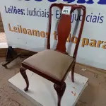 LOTE 301 - 01 CADEIRA DE JANTAR (DINING CHAIR). (NO ESTADO EM QUE SE ENCONTRA. SUJEITO A AVARIAS OCULTAS/VISÍVEIS.)  AV9649H