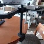 LOTE 260 - 01 SUPORTE PARA MONITOR (MONITOR STAND). (NO ESTADO EM QUE SE ENCONTRA. SUJEITO A AVARIAS OCULTAS/VISÍVEIS.)