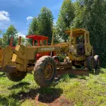 LOTE 002 - ITEM 2 - MOTONIVELADORA FIATALLIS FG70 , ANO 1989, MOTOR MERCEDES, MÁQUINA OPERACIONAL, VALOR MERCADO : 100 A 135 MIL (NO ESTADO) (VISITAÇÃO ABADIÂNIA–GOIÁS) (CONTATO: 62-999250338)