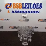 LOTE 063 - 10 CANECAS DE VIDRO. (NO ESTADO) ATENÇÃO! FAZER A VISITAÇÃO ANTES DE ARREMATAR, NÃO SABEMOS SE FUNCIONA. LEILÃO NÃO TEM GARANTIA E NEM DEVOLUÇÃO, SUJEITO A POSSÍVEIS AVARIAS VISÍVEIS/OCULTAS E/OU AUSÊNCIA DE COMPONENTES.
