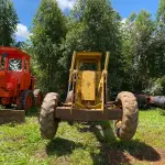 LOTE 002 - ITEM 2 - MOTONIVELADORA FIATALLIS FG70 , ANO 1989, MOTOR MERCEDES, MÁQUINA OPERACIONAL, VALOR MERCADO : 100 A 135 MIL (NO ESTADO) (VISITAÇÃO ABADIÂNIA–GOIÁS) (CONTATO: 62-999250338)