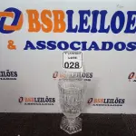 LOTE 028 - 01 VASO DE CRISTAL BOHEMIA. (NO ESTADO) ATENÇÃO! FAZER A VISITAÇÃO ANTES DE ARREMATAR, NÃO SABEMOS SE FUNCIONA. LEILÃO NÃO TEM GARANTIA E NEM DEVOLUÇÃO, SUJEITO A POSSÍVEIS AVARIAS VISÍVEIS/OCULTAS E/OU AUSÊNCIA DE COMPONENTES., NÃO SABEMOS SE FUNCIONA. LEILÃO NÃO TEM GARANTIA E NEM DEVOLUÇÃO, SUJEITO A POSSÍVEIS AVARIAS VISÍVEIS/OCULTAS E/OU AUSÊNCIA DE COMPONENTES.