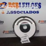 LOTE 006 - 01 ASPIRADOR ROBÔ MARCA ROBOT ROOMBA S/FONTE. (NO ESTADO) ATENÇÃO! FAZER A VISITAÇÃO ANTES DE ARREMATAR, NÃO SABEMOS SE FUNCIONA. LEILÃO NÃO TEM GARANTIA E NEM DEVOLUÇÃO, SUJEITO A POSSÍVEIS AVARIAS VISÍVEIS/OCULTAS E/OU AUSÊNCIA DE COMPONENTES.