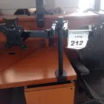 LOTE 212 - 01 SUPORTE PARA MONITOR (MONITOR STAND). (NO ESTADO EM QUE SE ENCONTRA. SUJEITO A AVARIAS OCULTAS/VISÍVEIS.)