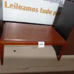 LOTE 215 - 01 MESA DE CENTRO (CENTER TABLE). (NO ESTADO EM QUE SE ENCONTRA. SUJEITO A AVARIAS OCULTAS/VISÍVEIS.)