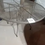 LOTE 174 - 01 MESA DE JARDIM (GARDEN TABLE) AV9868D NO ESTADO EM QUE SE ENCONTRA). SUJEITO A AVARIAS OCULTAS/VISÍVEIS.)