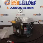 LOTE 283 - 01 FRITADEIRA ELÉTRICA EM INOX MARCA VENÂNCIO. (NO ESTADO) ATENÇÃO! FAZER A VISITAÇÃO ANTES DE ARREMATAR, NÃO SABEMOS SE FUNCIONA. LEILÃO NÃO TEM GARANTIA E NEM DEVOLUÇÃO, SUJEITO A POSSÍVEIS AVARIAS VISÍVEIS/OCULTAS E/OU AUSÊNCIA DE COMPONENTES.