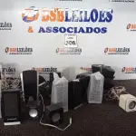 LOTE 306 - 01 LOTE C/VÁRIAS CAIXAS DE SOM P/PC MARCAS E MODELOS DIVERSOS. (NO ESTADO) ATENÇÃO! FAZER A VISITAÇÃO ANTES DE ARREMATAR, NÃO SABEMOS SE FUNCIONA. LEILÃO NÃO TEM GARANTIA E NEM DEVOLUÇÃO, SUJEITO A POSSÍVEIS AVARIAS VISÍVEIS/OCULTAS E/OU AUSÊNCIA DE COMPONENTES.