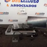 LOTE 206 - 01 MONITOR PORTÁTIL MARCA ARZOPA, 01 LEITOR BIOMÉTRICO E 01 MICROFONE. (NO ESTADO) ATENÇÃO! FAZER A VISITAÇÃO ANTES DE ARREMATAR, NÃO SABEMOS SE FUNCIONA. LEILÃO NÃO TEM GARANTIA E NEM DEVOLUÇÃO, SUJEITO A POSSÍVEIS AVARIAS VISÍVEIS/OCULTAS E/OU AUSÊNCIA DE COMPONENTES.