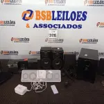 LOTE 326 - 01 LOTE C/VÁRIAS CAIXAS DE SOM MARCAS E MODELOS DIVERSOS. (NO ESTADO) ATENÇÃO! FAZER A VISITAÇÃO ANTES DE ARREMATAR, NÃO SABEMOS SE FUNCIONA. LEILÃO NÃO TEM GARANTIA E NEM DEVOLUÇÃO, SUJEITO A POSSÍVEIS AVARIAS VISÍVEIS/OCULTAS E/OU AUSÊNCIA DE COMPONENTES.