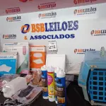 LOTE 215 - 01 TRANSPORTADOR DE PETS, VÁRIAS LUMINÁRIAS E MATERIAIS DIVERSOS. (NO ESTADO) ATENÇÃO! FAZER A VISITAÇÃO ANTES DE ARREMATAR, NÃO SABEMOS SE FUNCIONA. LEILÃO NÃO TEM GARANTIA E NEM DEVOLUÇÃO, SUJEITO A POSSÍVEIS AVARIAS VISÍVEIS/OCULTAS E/OU AUSÊNCIA DE COMPONENTES.