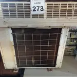 LOTE 273 - 01 CONDENSADORA E 01 EVAPORADORA MARCA YORK 9000BTU. (NO ESTADO) ATENÇÃO! FAZER A VISITAÇÃO ANTES DE ARREMATAR, NÃO SABEMOS SE FUNCIONA. LEILÃO NÃO TEM GARANTIA E NEM DEVOLUÇÃO, SUJEITO A POSSÍVEIS AVARIAS VISÍVEIS/OCULTAS E/OU AUSÊNCIA DE COMPONENTES.