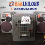 LOTE 303 - 01 APARELHO DE SOM MARCA GRADIENTE. (NO ESTADO) ATENÇÃO! FAZER A VISITAÇÃO ANTES DE ARREMATAR, NÃO SABEMOS SE FUNCIONA. LEILÃO NÃO TEM GARANTIA E NEM DEVOLUÇÃO, SUJEITO A POSSÍVEIS AVARIAS VISÍVEIS/OCULTAS E/OU AUSÊNCIA DE COMPONENTES.