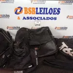LOTE 210 - 01 LOTE C/VÁRIAS BOLSAS MODELOS DIVERSOS. (NO ESTADO) ATENÇÃO! FAZER A VISITAÇÃO ANTES DE ARREMATAR, NÃO SABEMOS SE FUNCIONA. LEILÃO NÃO TEM GARANTIA E NEM DEVOLUÇÃO, SUJEITO A POSSÍVEIS AVARIAS VISÍVEIS/OCULTAS E/OU AUSÊNCIA DE COMPONENTES.