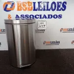 LOTE 397 - 01 LIXEIRA EM INOX 12L C/PEDAL MARCA MOOD. (NO ESTADO) ATENÇÃO! FAZER A VISITAÇÃO ANTES DE ARREMATAR, NÃO SABEMOS SE FUNCIONA. LEILÃO NÃO TEM GARANTIA E NEM DEVOLUÇÃO, SUJEITO A POSSÍVEIS AVARIAS VISÍVEIS/OCULTAS E/OU AUSÊNCIA DE COMPONENTES.