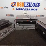 LOTE 329 - 02 VÍDEOS CASSETES E DIVERSOS APARELHOS DE DVD. (NO ESTADO) ATENÇÃO! FAZER A VISITAÇÃO ANTES DE ARREMATAR, NÃO SABEMOS SE FUNCIONA. LEILÃO NÃO TEM GARANTIA E NEM DEVOLUÇÃO, SUJEITO A POSSÍVEIS AVARIAS VISÍVEIS/OCULTAS E/OU AUSÊNCIA DE COMPONENTES.