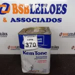 LOTE 370 - 01 LATA DE TINTA ACRÍLICA 18L MARCA SHERWIN WILLIANS. (NO ESTADO) ATENÇÃO! FAZER A VISITAÇÃO ANTES DE ARREMATAR, NÃO SABEMOS SE FUNCIONA. LEILÃO NÃO TEM GARANTIA E NEM DEVOLUÇÃO, SUJEITO A POSSÍVEIS AVARIAS VISÍVEIS/OCULTAS E/OU AUSÊNCIA DE COMPONENTES.