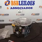 LOTE 283 - 01 FRITADEIRA ELÉTRICA EM INOX MARCA VENÂNCIO. (NO ESTADO) ATENÇÃO! FAZER A VISITAÇÃO ANTES DE ARREMATAR, NÃO SABEMOS SE FUNCIONA. LEILÃO NÃO TEM GARANTIA E NEM DEVOLUÇÃO, SUJEITO A POSSÍVEIS AVARIAS VISÍVEIS/OCULTAS E/OU AUSÊNCIA DE COMPONENTES.