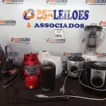 LOTE 369 - 06 BASES DE LIQUIDIFICADOR, 02 FERROS DE PASSAR MARCAS E MODELOS DIVERSOS E UTENSÍLIOS DIVERSOS. (NO ESTADO) ATENÇÃO! FAZER A VISITAÇÃO ANTES DE ARREMATAR, NÃO SABEMOS SE FUNCIONA. LEILÃO NÃO TEM GARANTIA E NEM DEVOLUÇÃO, SUJEITO A POSSÍVEIS AVARIAS VISÍVEIS/OCULTAS E/OU AUSÊNCIA DE COMPONENTES.