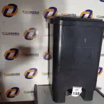 LOTE 158 - 01 LIXEIRA DE PLÁSTICO TAMANHO GRANDE NA COR PRETA. (NO ESTADO) ATENÇÃO! FAZER A VISITAÇÃO ANTES DE ARREMATAR, NÃO SABEMOS SE FUNCIONA. LEILÃO NÃO TEM GARANTIA E NEM DEVOLUÇÃO, SUJEITO A POSSÍVEIS AVARIAS VISÍVEIS/OCULTAS E/OU AUSÊNCIA DE COMPONENTES.