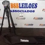 LOTE 224 - 01 TRIPÉ PARA CÂMERA TOMATE MTG-3016. (NO ESTADO) ATENÇÃO! FAZER A VISITAÇÃO ANTES DE ARREMATAR, NÃO SABEMOS SE FUNCIONA. LEILÃO NÃO TEM GARANTIA E NEM DEVOLUÇÃO, SUJEITO A POSSÍVEIS AVARIAS VISÍVEIS/OCULTAS E/OU AUSÊNCIA DE COMPONENTES.