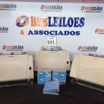 LOTE 241 - 03 SCANNERS MARCA KODAK E 10 UNIDADES DRIVERS DE MEMÓRIA. (NO ESTADO) ATENÇÃO! FAZER A VISITAÇÃO ANTES DE ARREMATAR, NÃO SABEMOS SE FUNCIONA. LEILÃO NÃO TEM GARANTIA E NEM DEVOLUÇÃO, SUJEITO A POSSÍVEIS AVARIAS VISÍVEIS/OCULTAS E/OU AUSÊNCIA DE COMPONENTES.