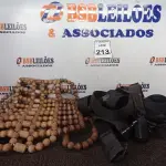 LOTE 213 - 08 CINTOS DE SEGURANÇA E 01 CAPA P/BANCO EM BOLINHAS. (NO ESTADO) ATENÇÃO! FAZER A VISITAÇÃO ANTES DE ARREMATAR, NÃO SABEMOS SE FUNCIONA. LEILÃO NÃO TEM GARANTIA E NEM DEVOLUÇÃO, SUJEITO A POSSÍVEIS AVARIAS VISÍVEIS/OCULTAS E/OU AUSÊNCIA DE COMPONENTES.